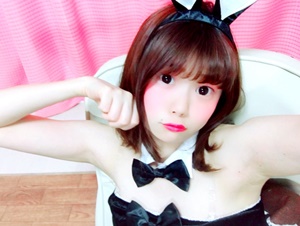 DXLIVE�̗L���`���b�g�ɏo�����Ă���AYUxRI2