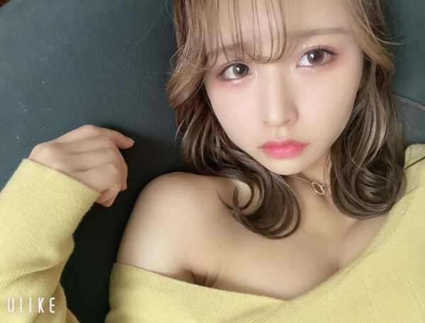 dxliveのチャットレディpoyuinaoqその4